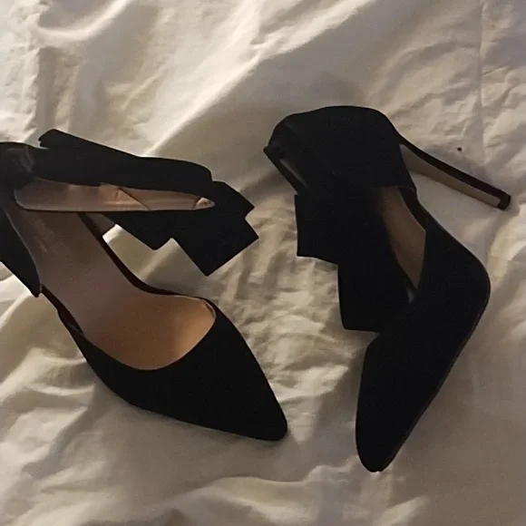 Shoes - Picture 3 of 3